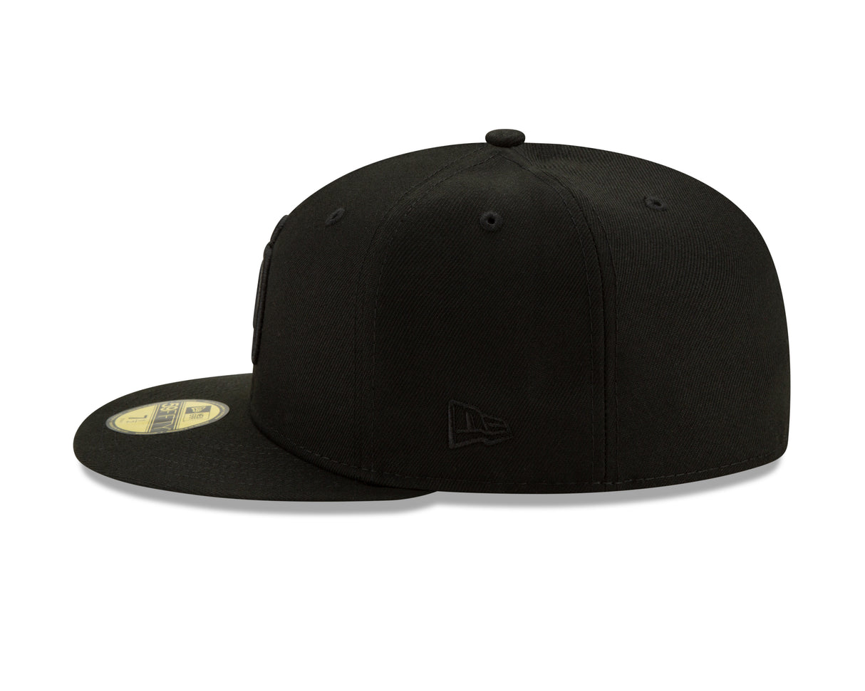 San Diego Padres Blackout Basic 59FIFTY Fitted