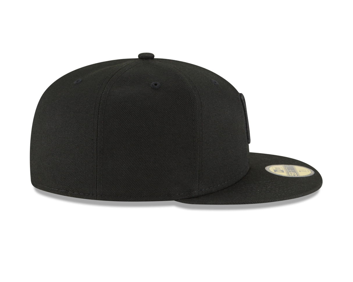 Cleveland Guardians  Blackout Basic 59FIFTY Fitted